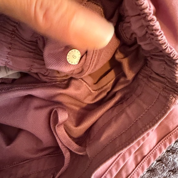 lululemon athletica Women's Peach Athletic Shorts - Picture 3 of 3